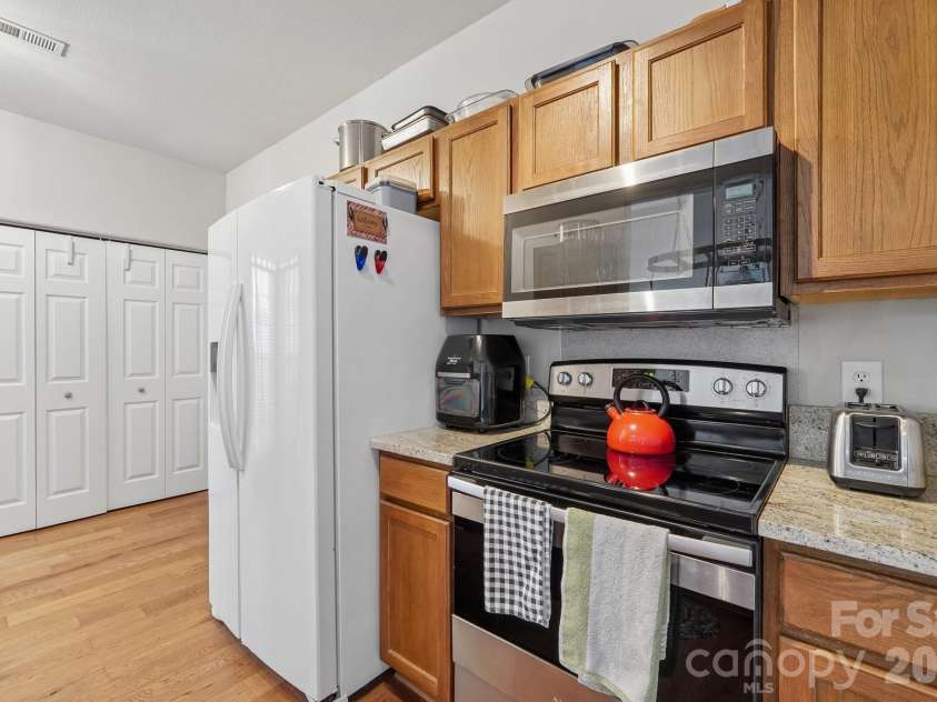 6219 Tyrel Lane, Harrisburg, NC 28075.  MLS# CAR4420588, YatesRealty ID 48450. 