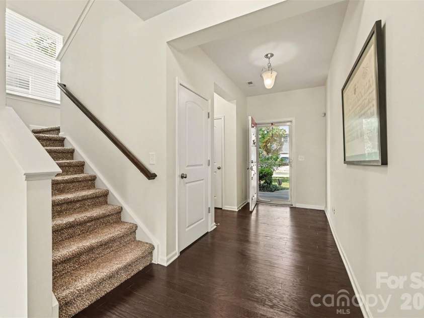 6918 Barefoot Forest Drive, Charlotte, NC 28269.  MLS# CAR4420558, YatesRealty ID 48451. 
