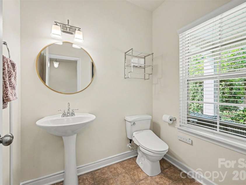 6918 Barefoot Forest Drive, Charlotte, NC 28269.  MLS# CAR4420558, YatesRealty ID 48451. 