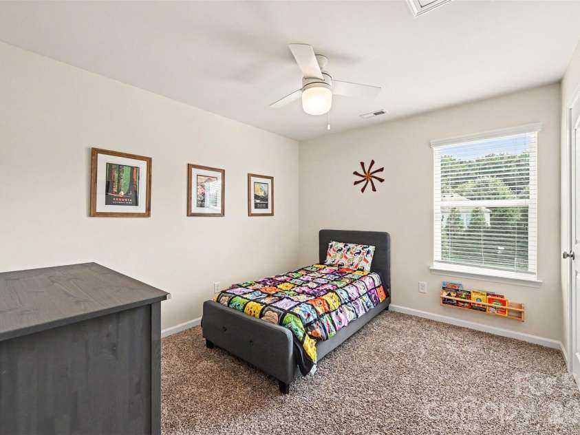 6918 Barefoot Forest Drive, Charlotte, NC 28269.  MLS# CAR4420558, YatesRealty ID 48451. 