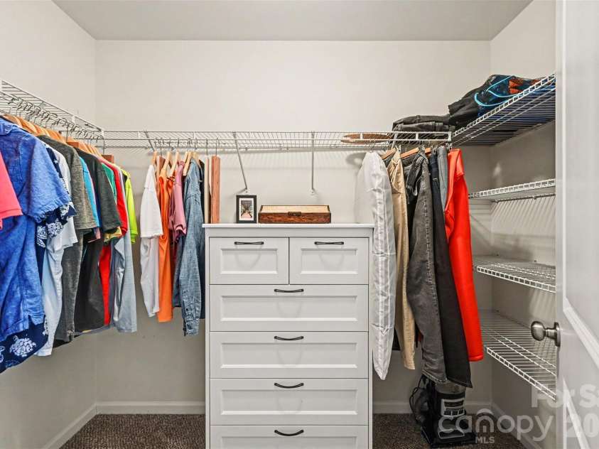 6918 Barefoot Forest Drive, Charlotte, NC 28269.  MLS# CAR4420558, YatesRealty ID 48451. 