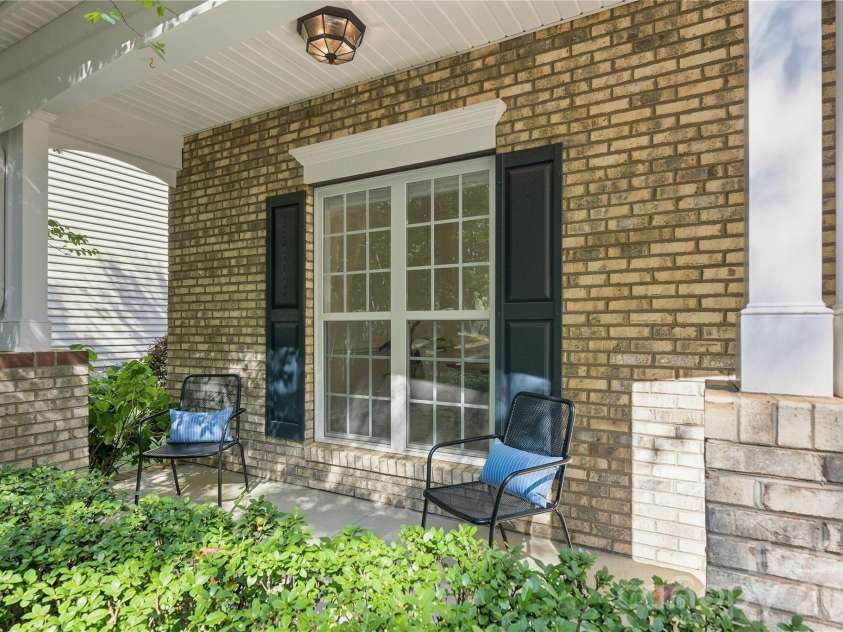 8017 Pendley Lane, Huntersville, NC 28078.  MLS# CAR4421151, YatesRealty ID 48452. Front Porch