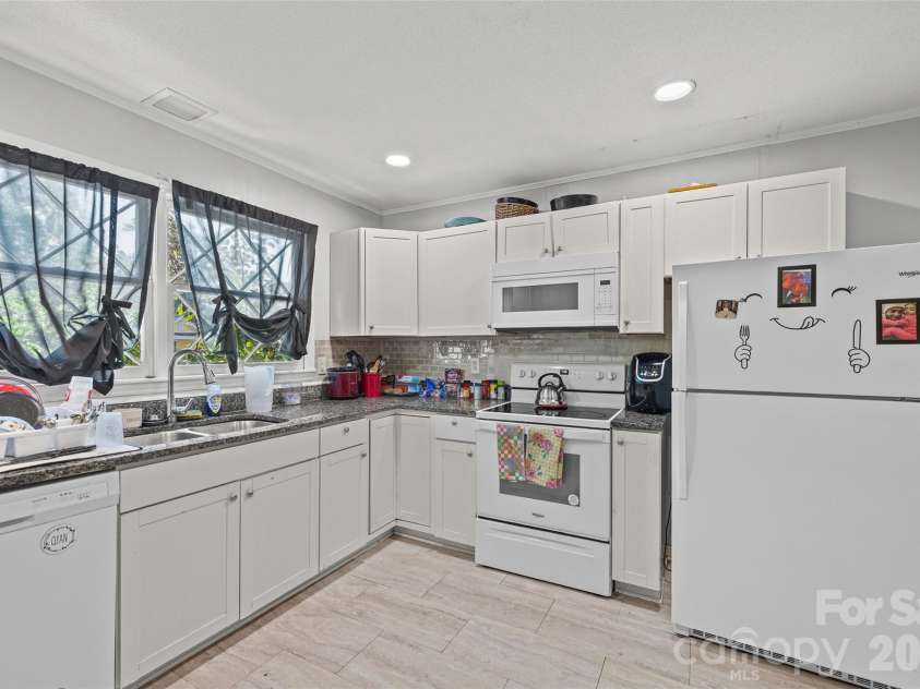 531 Finley Road, Rock Hill, SC 29730.  MLS# CAR4418914, YatesRealty ID 48453. 