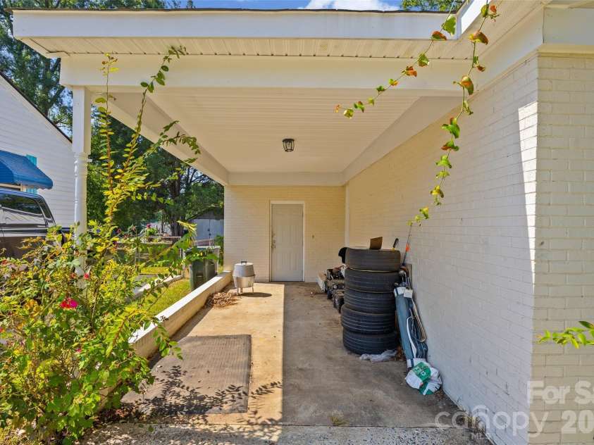 531 Finley Road, Rock Hill, SC 29730.  MLS# CAR4418914, YatesRealty ID 48453. 
