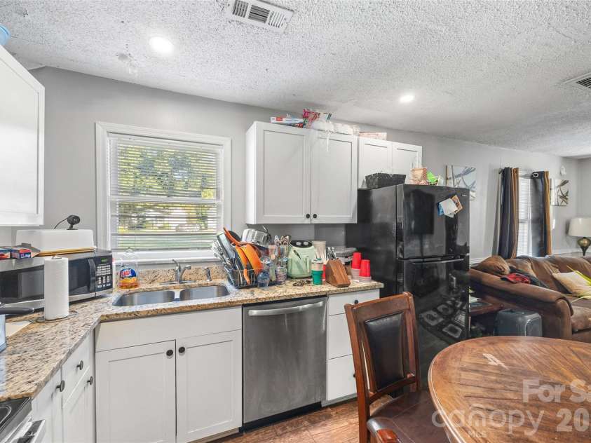 439 Baker Street Extension, Rock Hill, SC 29730.  MLS# CAR4418919, YatesRealty ID 48454. 