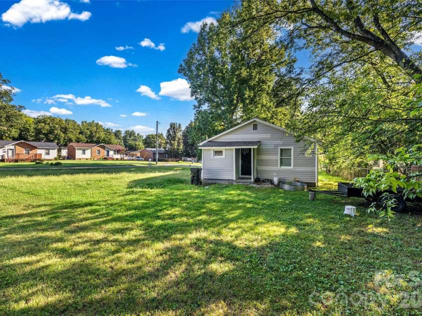 439 Baker Street Extension, Rock Hill, SC 29730.  MLS# CAR4418919, YatesRealty ID 48454. 