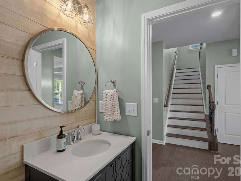 15625 White Quartz Lane, Davidson, NC 28036.  MLS# CAR4418680, YatesRealty ID 48455. 