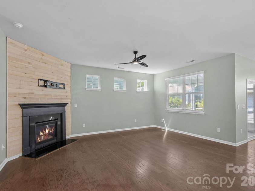 15625 White Quartz Lane, Davidson, NC 28036.  MLS# CAR4418680, YatesRealty ID 48455. 