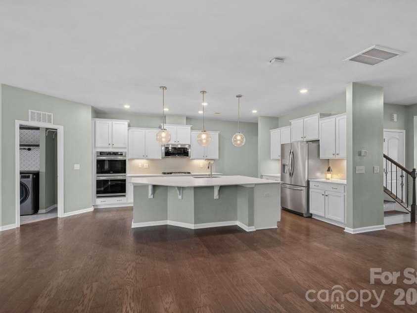 15625 White Quartz Lane, Davidson, NC 28036.  MLS# CAR4418680, YatesRealty ID 48455. 