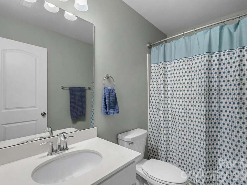 15625 White Quartz Lane, Davidson, NC 28036.  MLS# CAR4418680, YatesRealty ID 48455. 