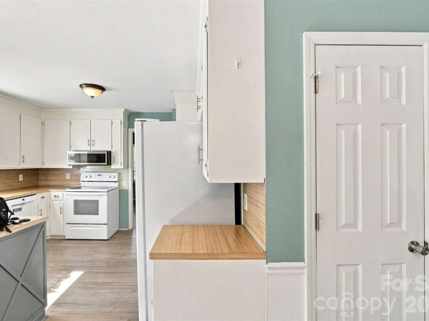 1405 Woodlark Place, Monroe, NC 28112.  MLS# CAR4418837, YatesRealty ID 48456. 