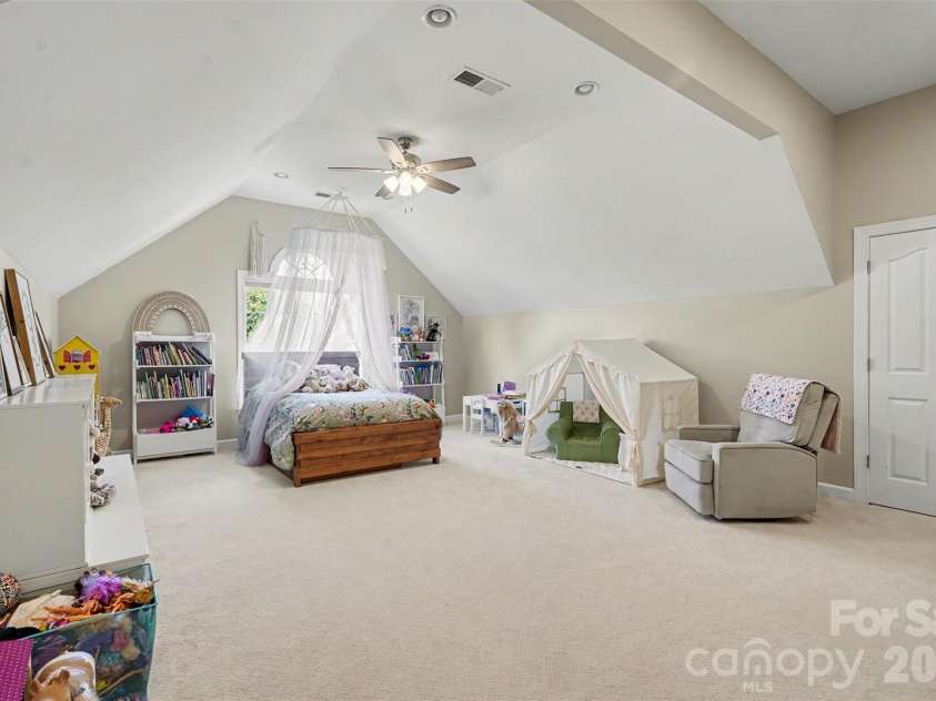 904 Carisbrooke Lane, Waxhaw, NC 28173.  MLS# CAR4419189, YatesRealty ID 48458. 