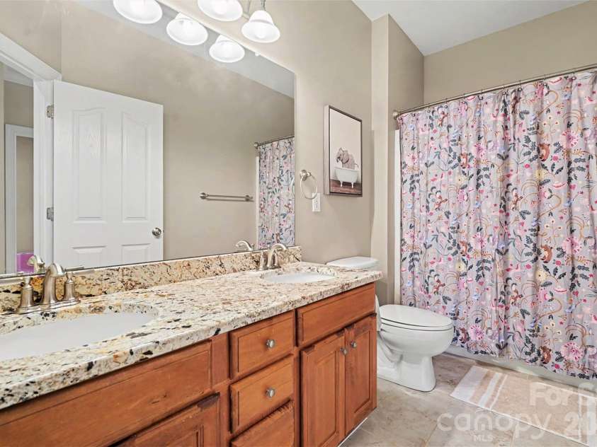904 Carisbrooke Lane, Waxhaw, NC 28173.  MLS# CAR4419189, YatesRealty ID 48458. 
