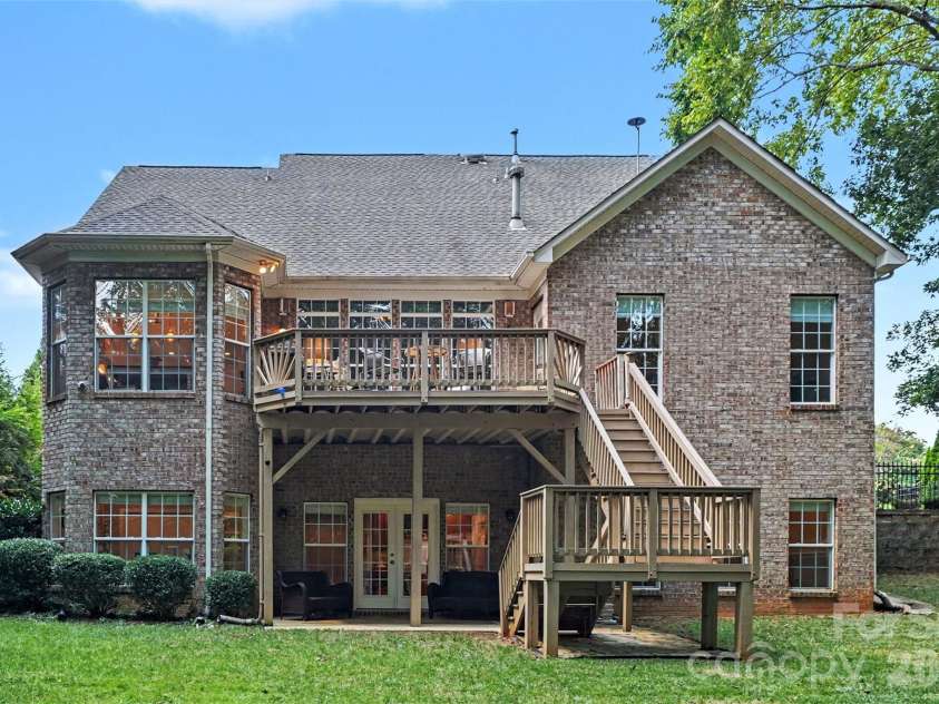 904 Carisbrooke Lane, Waxhaw, NC 28173.  MLS# CAR4419189, YatesRealty ID 48458. 