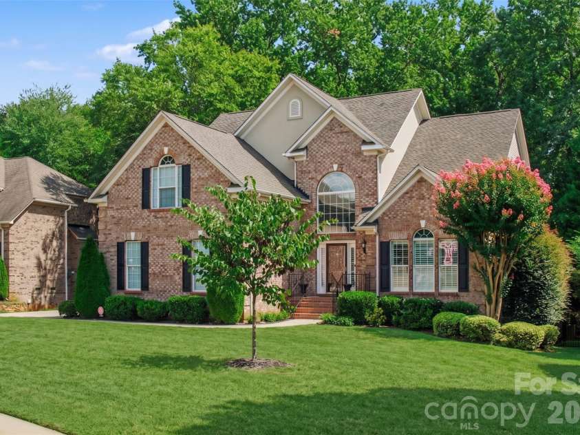 904 Carisbrooke Lane, Waxhaw, NC 28173.  MLS# CAR4419189, YatesRealty ID 48458. 