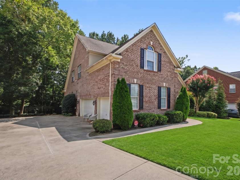 904 Carisbrooke Lane, Waxhaw, NC 28173.  MLS# CAR4419189, YatesRealty ID 48458. 