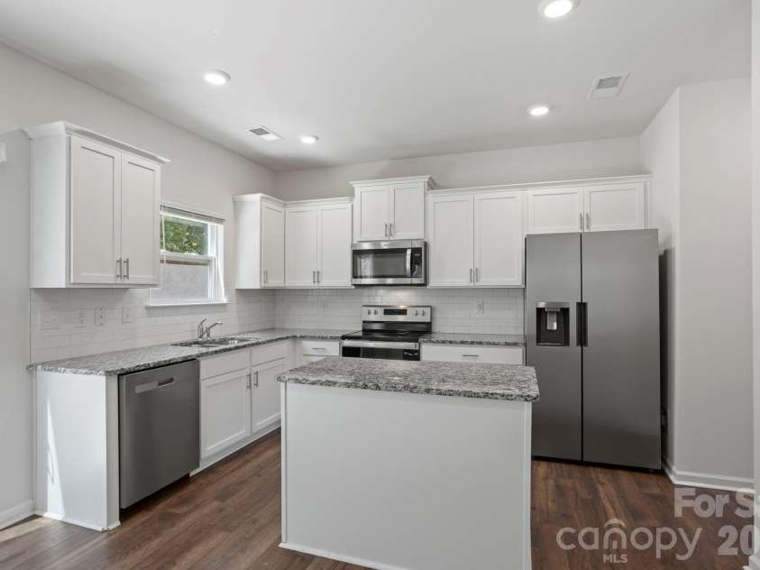 138 Marathon Lane, Candler, NC 28715.  MLS# CAR4419218, YatesRealty ID 48459. 