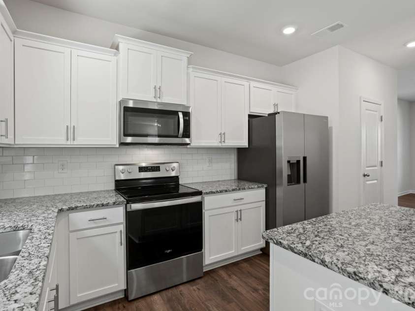 138 Marathon Lane, Candler, NC 28715.  MLS# CAR4419218, YatesRealty ID 48459. 