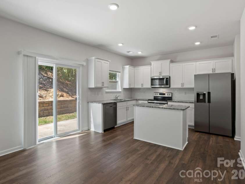138 Marathon Lane, Candler, NC 28715.  MLS# CAR4419218, YatesRealty ID 48459. 
