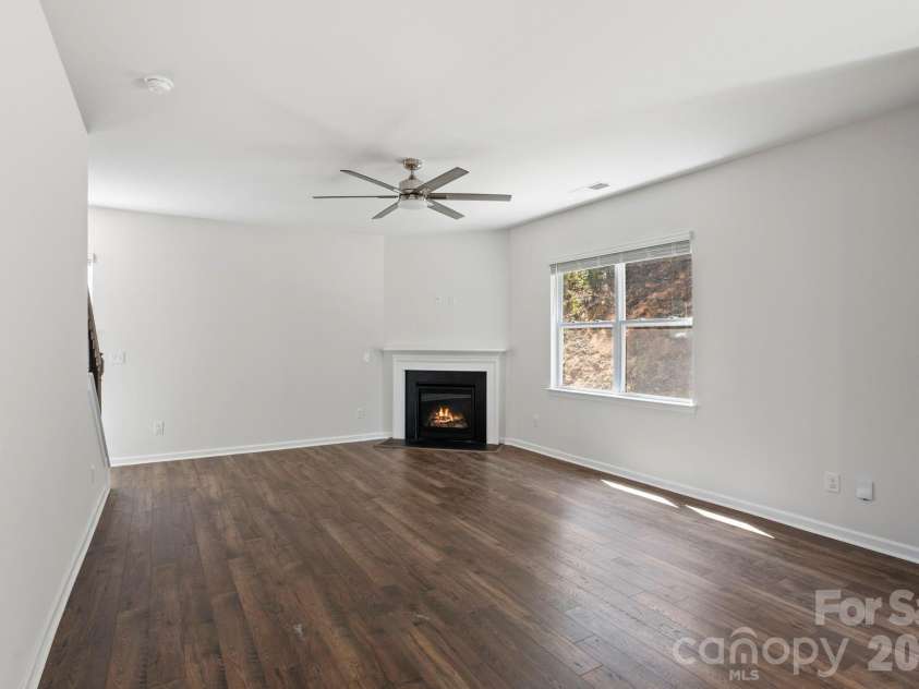138 Marathon Lane, Candler, NC 28715.  MLS# CAR4419218, YatesRealty ID 48459. 