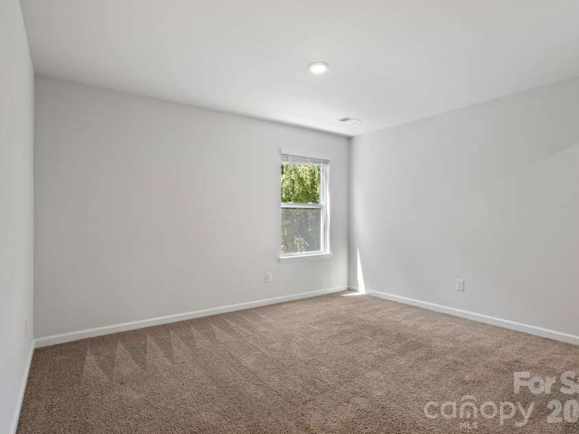 138 Marathon Lane, Candler, NC 28715.  MLS# CAR4419218, YatesRealty ID 48459. 
