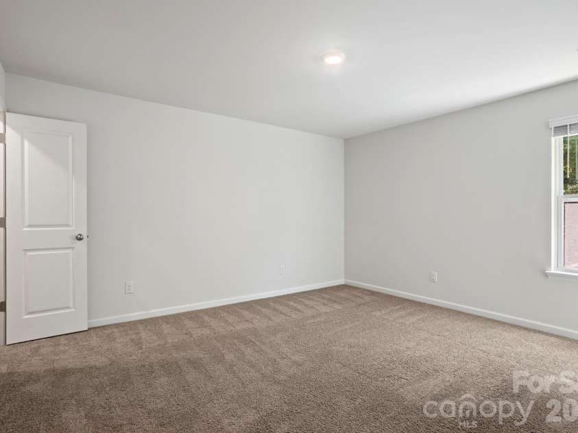 138 Marathon Lane, Candler, NC 28715.  MLS# CAR4419218, YatesRealty ID 48459. 