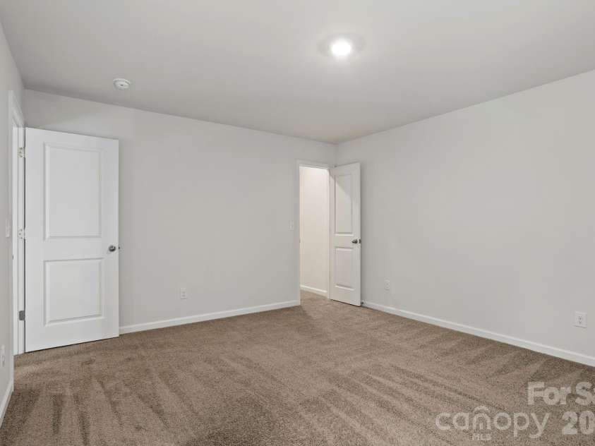138 Marathon Lane, Candler, NC 28715.  MLS# CAR4419218, YatesRealty ID 48459. 