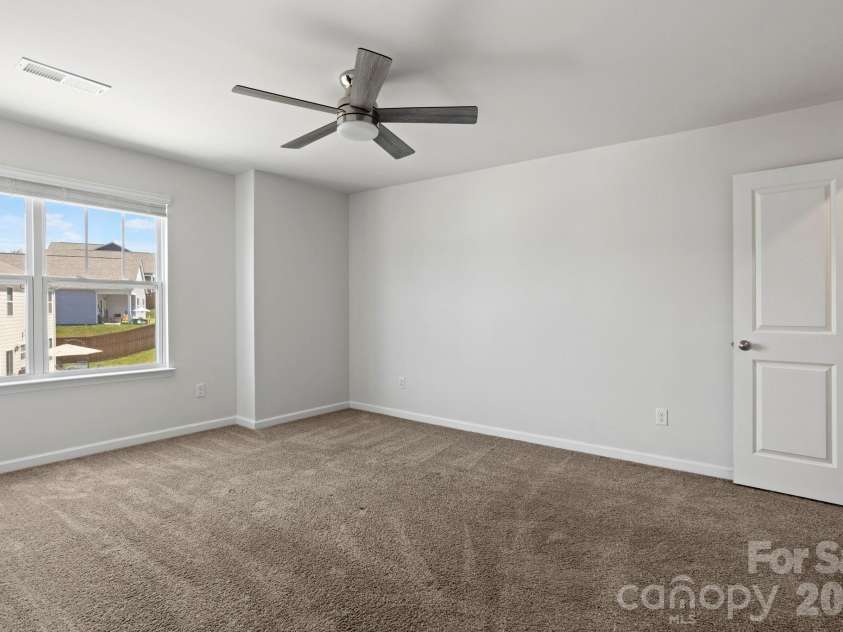 138 Marathon Lane, Candler, NC 28715.  MLS# CAR4419218, YatesRealty ID 48459. 