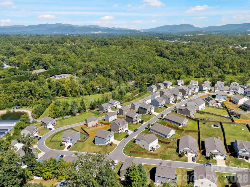 138 Marathon Lane, Candler, NC 28715.  MLS# CAR4419218, YatesRealty ID 48459. 