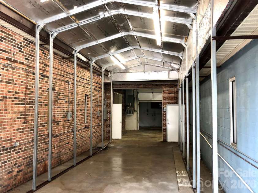 1222 Hardin Road, Dallas, NC 28034.  MLS# CAR4343701, YatesRealty ID 4846. 