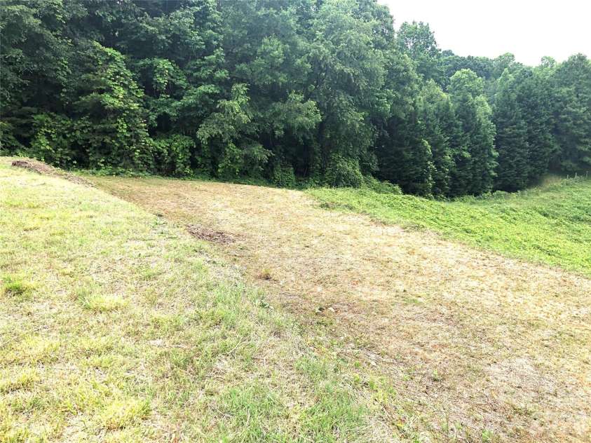 1222 Hardin Road, Dallas, NC 28034.  MLS# CAR4343701, YatesRealty ID 4846. 