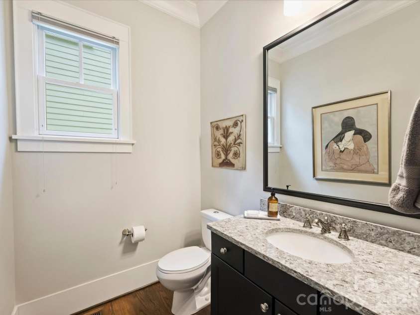 516 Hillside Avenue, Charlotte, NC 28209.  MLS# CAR4419084, YatesRealty ID 48461. 