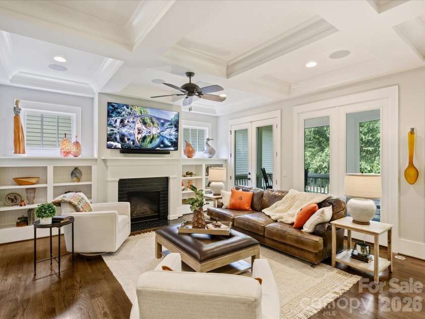 516 Hillside Avenue, Charlotte, NC 28209.  MLS# CAR4419084, YatesRealty ID 48461. 