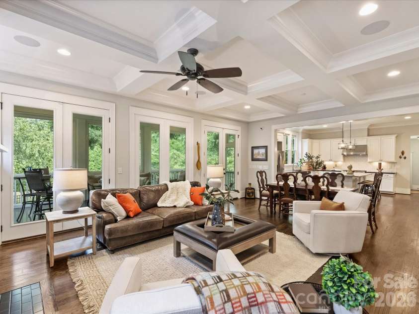 516 Hillside Avenue, Charlotte, NC 28209.  MLS# CAR4419084, YatesRealty ID 48461. 