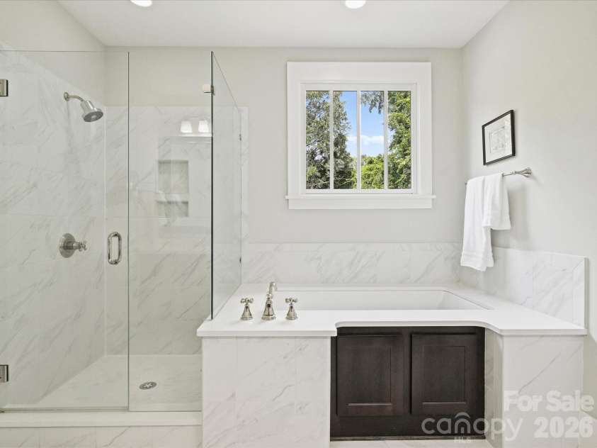 516 Hillside Avenue, Charlotte, NC 28209.  MLS# CAR4419084, YatesRealty ID 48461. 