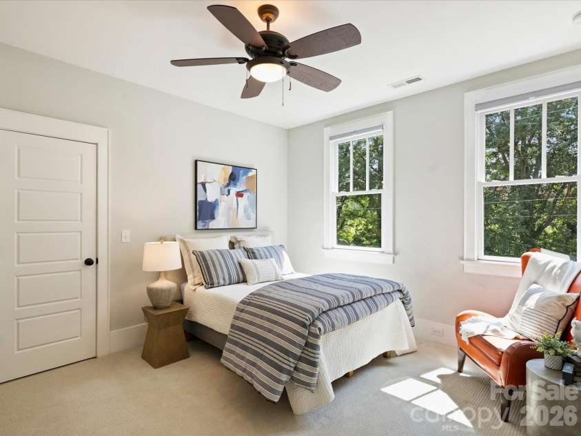 516 Hillside Avenue, Charlotte, NC 28209.  MLS# CAR4419084, YatesRealty ID 48461. 