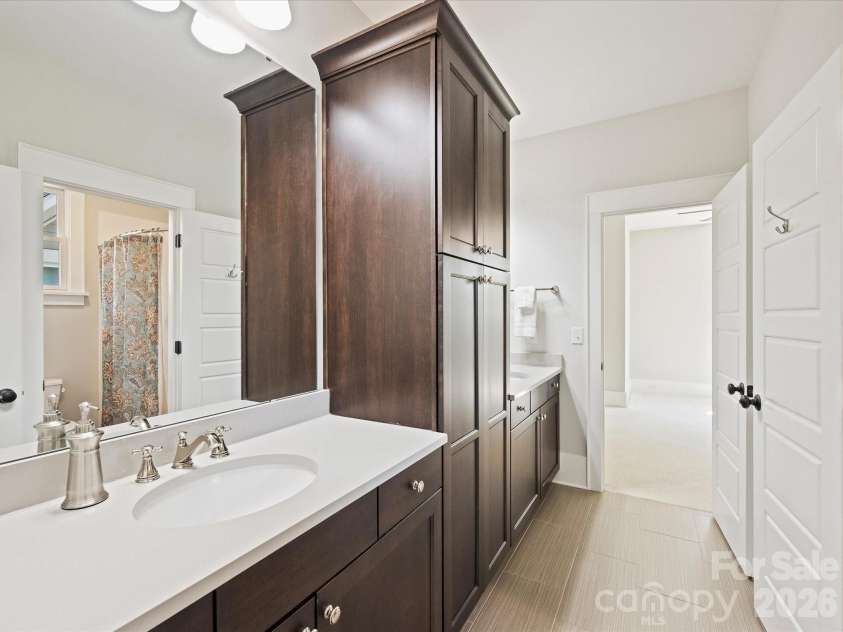 516 Hillside Avenue, Charlotte, NC 28209.  MLS# CAR4419084, YatesRealty ID 48461. 