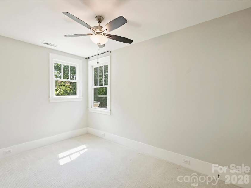 516 Hillside Avenue, Charlotte, NC 28209.  MLS# CAR4419084, YatesRealty ID 48461. 