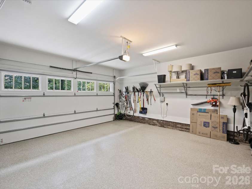 516 Hillside Avenue, Charlotte, NC 28209.  MLS# CAR4419084, YatesRealty ID 48461. 