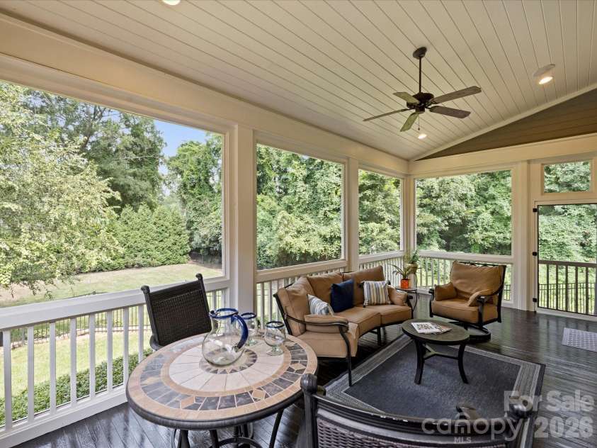 516 Hillside Avenue, Charlotte, NC 28209.  MLS# CAR4419084, YatesRealty ID 48461. 