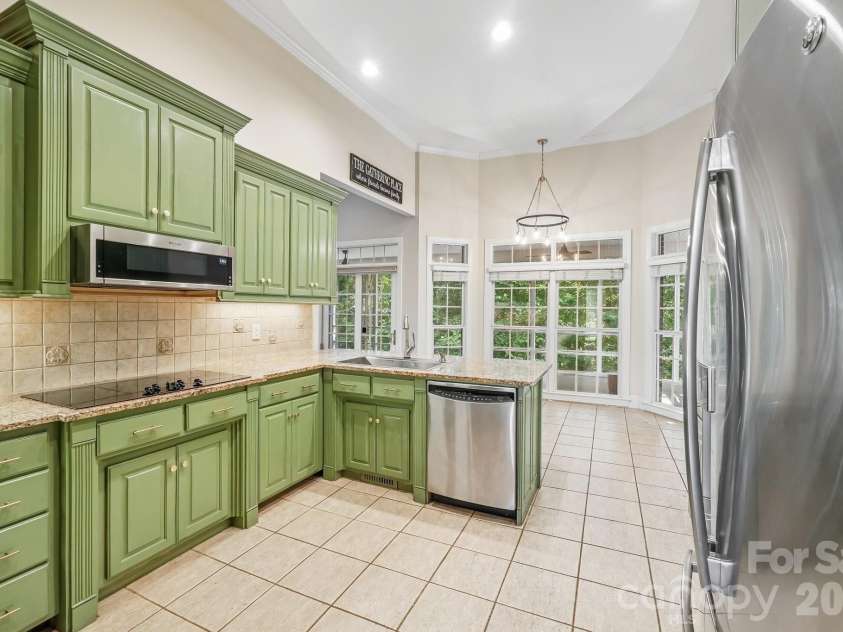 5505 Hickory Leaf Court, Mount Holly, NC 28120.  MLS# CAR4419028, YatesRealty ID 48463. 