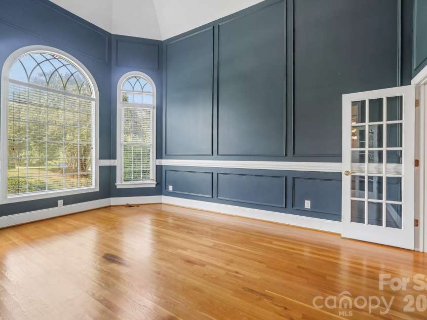 5505 Hickory Leaf Court, Mount Holly, NC 28120.  MLS# CAR4419028, YatesRealty ID 48463. 
