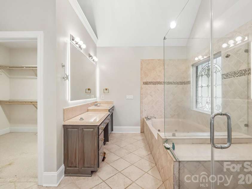 5505 Hickory Leaf Court, Mount Holly, NC 28120.  MLS# CAR4419028, YatesRealty ID 48463. 