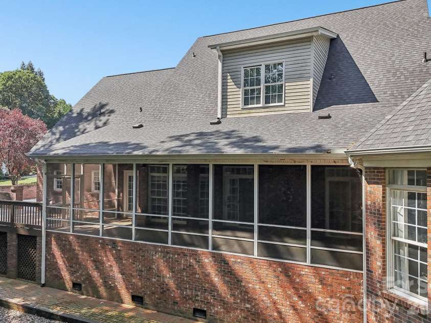 5505 Hickory Leaf Court, Mount Holly, NC 28120.  MLS# CAR4419028, YatesRealty ID 48463. 
