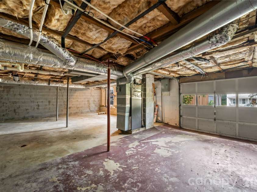 2 Bostic Place, Asheville, NC 28803.  MLS# CAR4419332, YatesRealty ID 48464. 