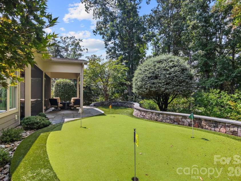 418 Flat Rock Drive, Denver, NC 28037.  MLS# CAR4419857, YatesRealty ID 48466. 