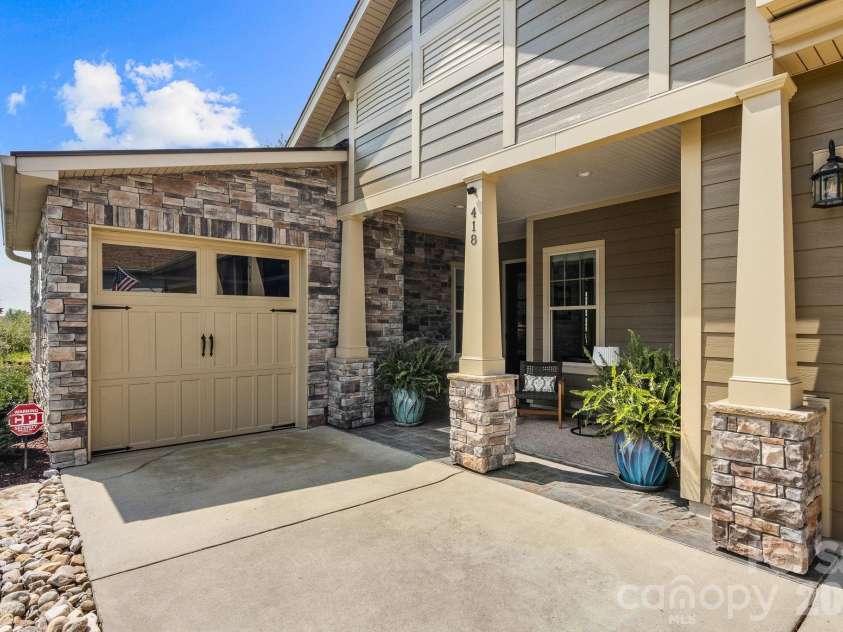 418 Flat Rock Drive, Denver, NC 28037.  MLS# CAR4419857, YatesRealty ID 48466. 