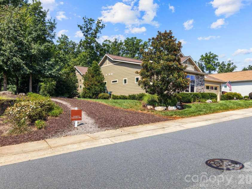 418 Flat Rock Drive, Denver, NC 28037.  MLS# CAR4419857, YatesRealty ID 48466. 