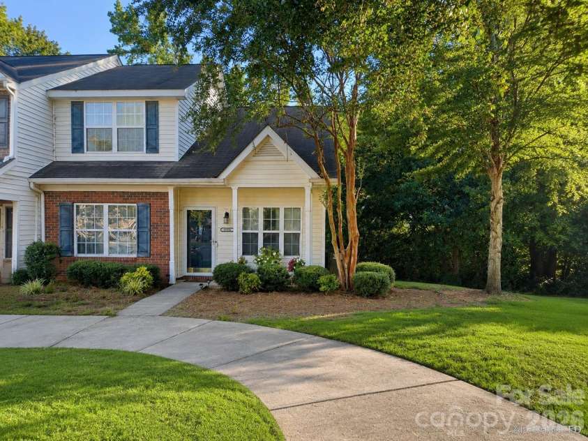 10106 Ballyclare Court, Charlotte, NC 28213.  MLS# CAR4419871, YatesRealty ID 48467. 