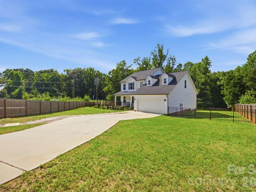 1382 Rebound Road, Lancaster, SC 29720.  MLS# CAR4415377, YatesRealty ID 48471. Home sits on 1.87 acres